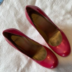 St. John’s fuchsia/pink patent leather 7.5, 4”